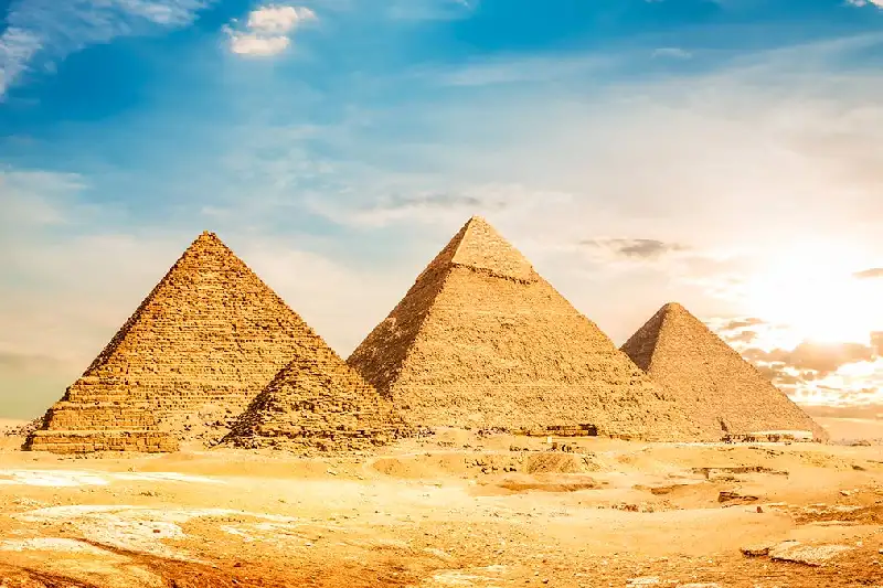 Abbigliamento Egiziano, le necropoli di Giza Abbigliamento Egiziano, le necropoli di Giza