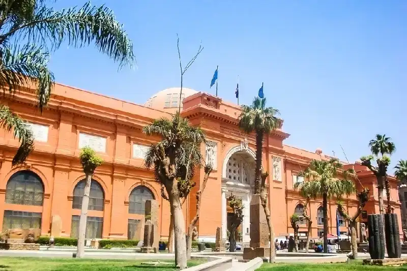 Grand Egyptian Museu, Il Ministero del Turismo