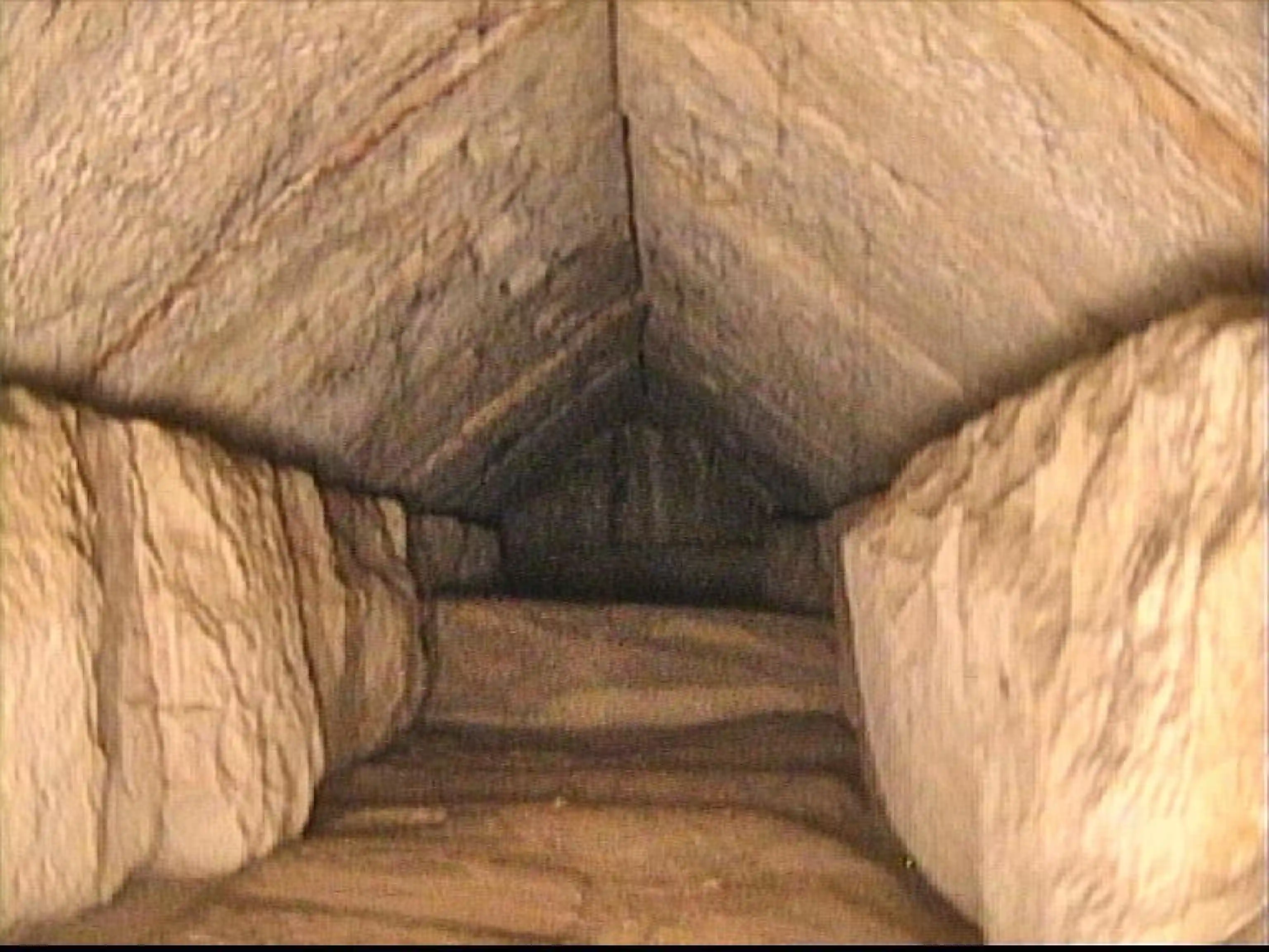 il passaggio nascosto nella piramide di cheope il passaggio nascosto nella piramide di cheope