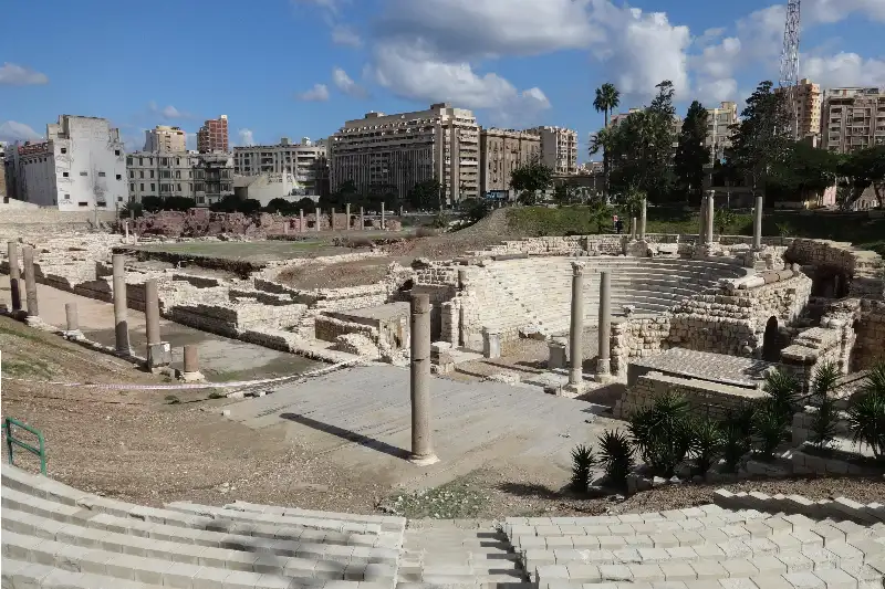 Kom el-Dikka è un sito archeologico di epoca romana Kom el-Dikka è un sito archeologico di epoca romana