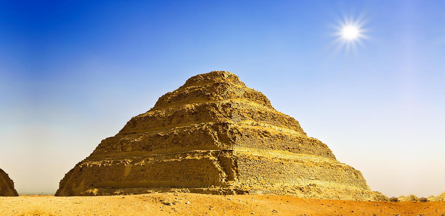 piramide a gradoni di djoser a saqqara