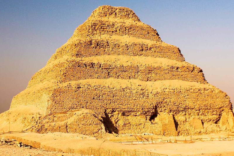 piramide a gradoni di Saqqara piramide a gradoni di Saqqara
