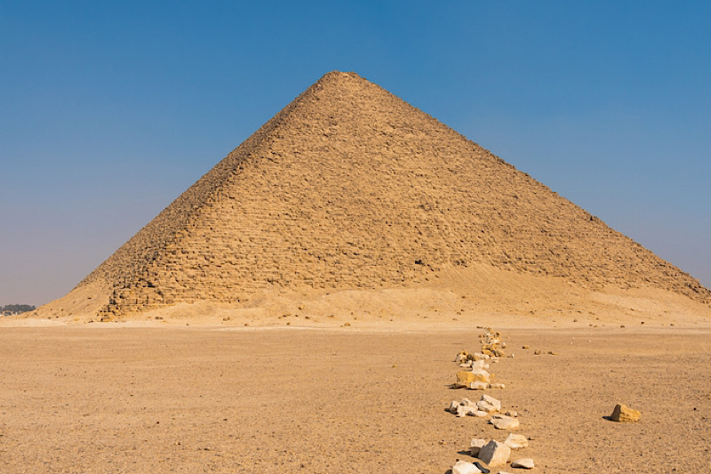 la piramide di snefru la piramide di snefru