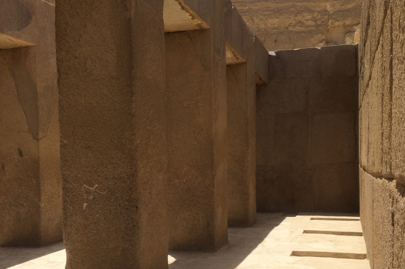 Il tempio della valle nella piana di Giza Il tempio della valle nella piana di Giza
