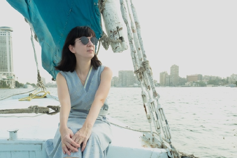 porti sul Mar Rosso, una donna bellissima a bordo di una crociera porti sul Mar Rosso, una donna bellissima a bordo di una crociera