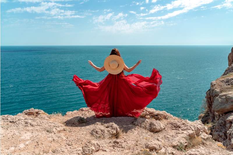 porti sul mar rosso, una bellissima donna a bel Mar Rosso porti sul mar rosso, una bellissima donna a bel Mar Rosso