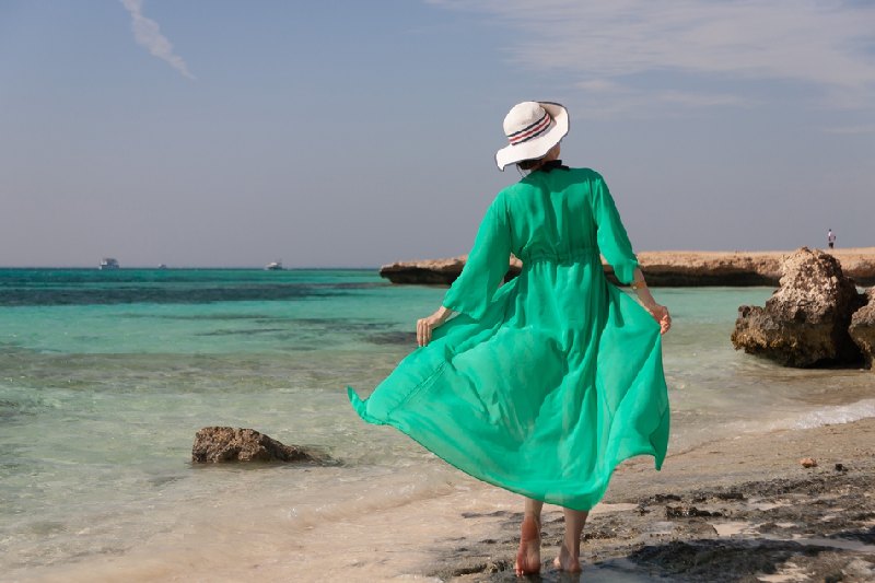 taba mar rosso, una donna sul mar rosso taba mar rosso, una donna sul mar rosso