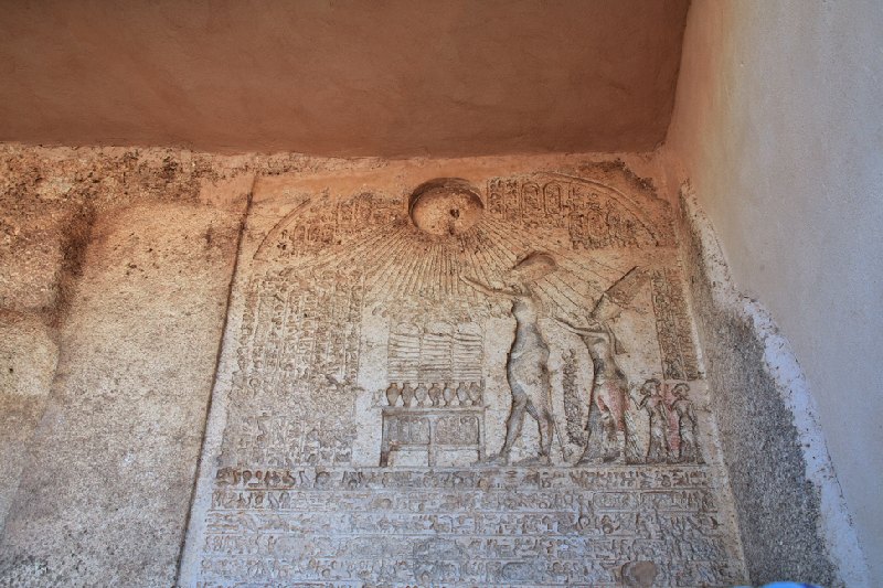 Statua egiziana, le pareti di un tempio a Minya
