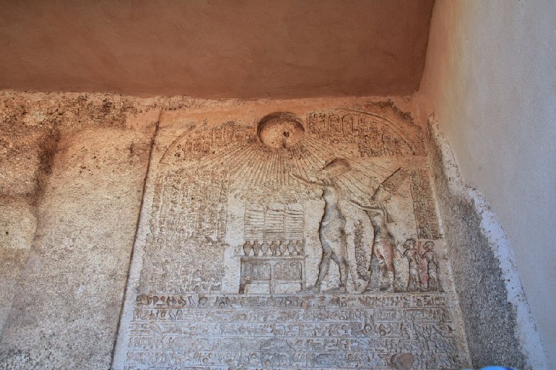 Statua egiziana, le pareti di un tempio a Minya Statua egiziana, le pareti di un tempio a Minya