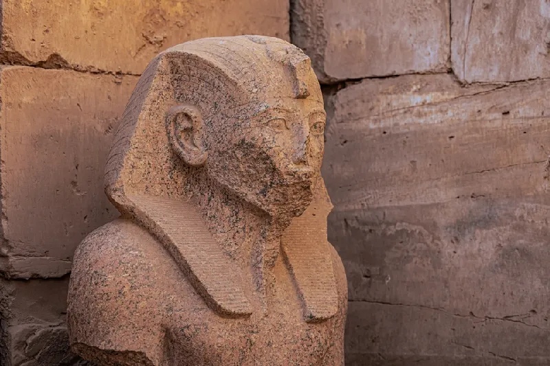 Ramses iii, la statua di Ramses