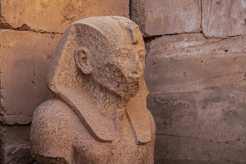 Ramses iii, la statua di Ramses Ramses iii, la statua di Ramses