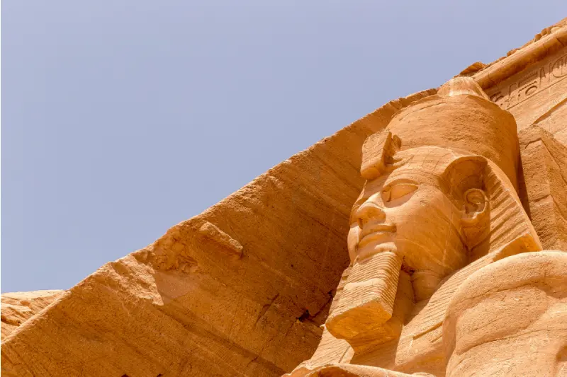 Ramesse ii, il viso della statua di Ramesse ii Ramesse ii, il viso della statua di Ramesse ii