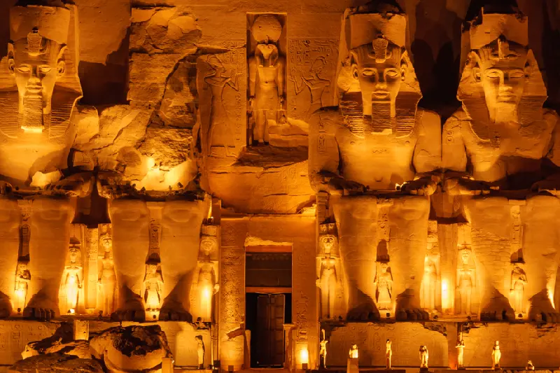 Ramesse ii, Abu Simbel a notte Ramesse ii, Abu Simbel a notte