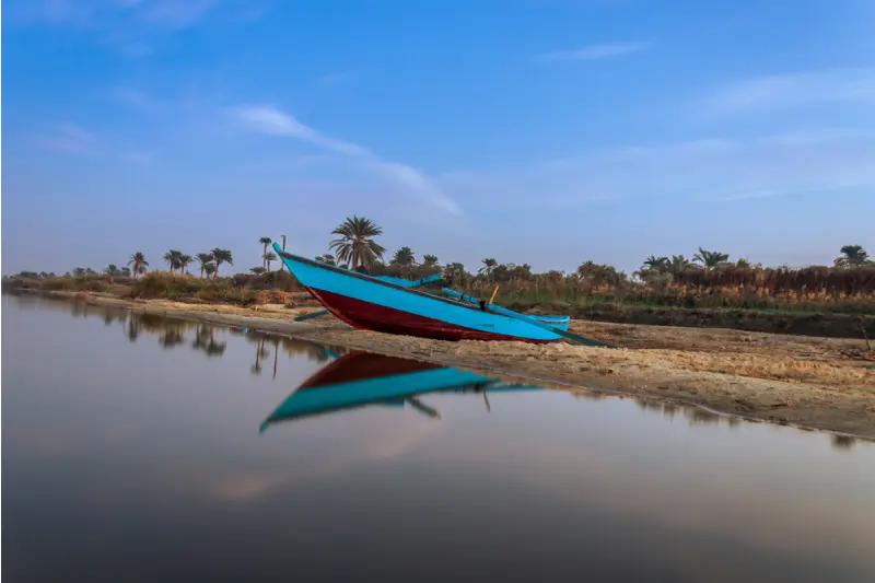 Lago Qarun, una barca al lago