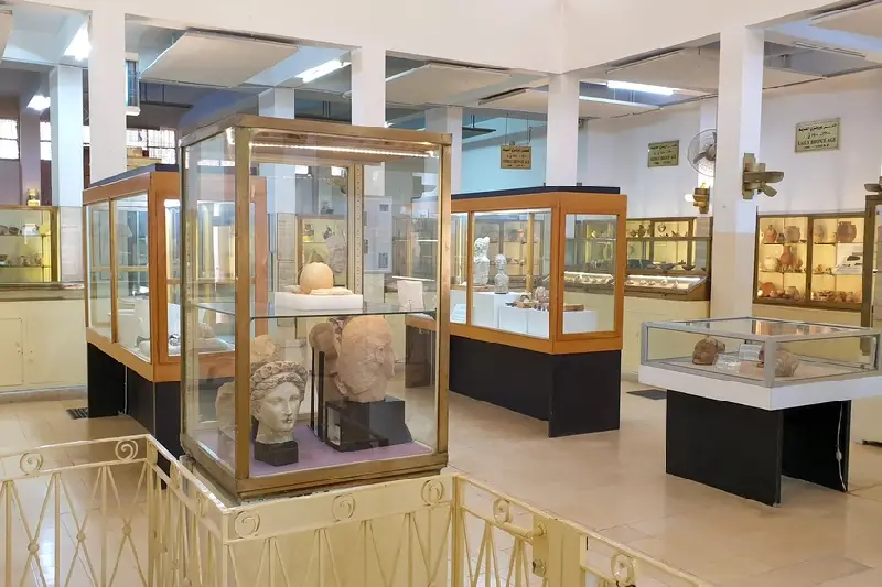 il Museo archeologico della Giordania, manufatti dentro il museo il Museo archeologico della Giordania, manufatti dentro il museo